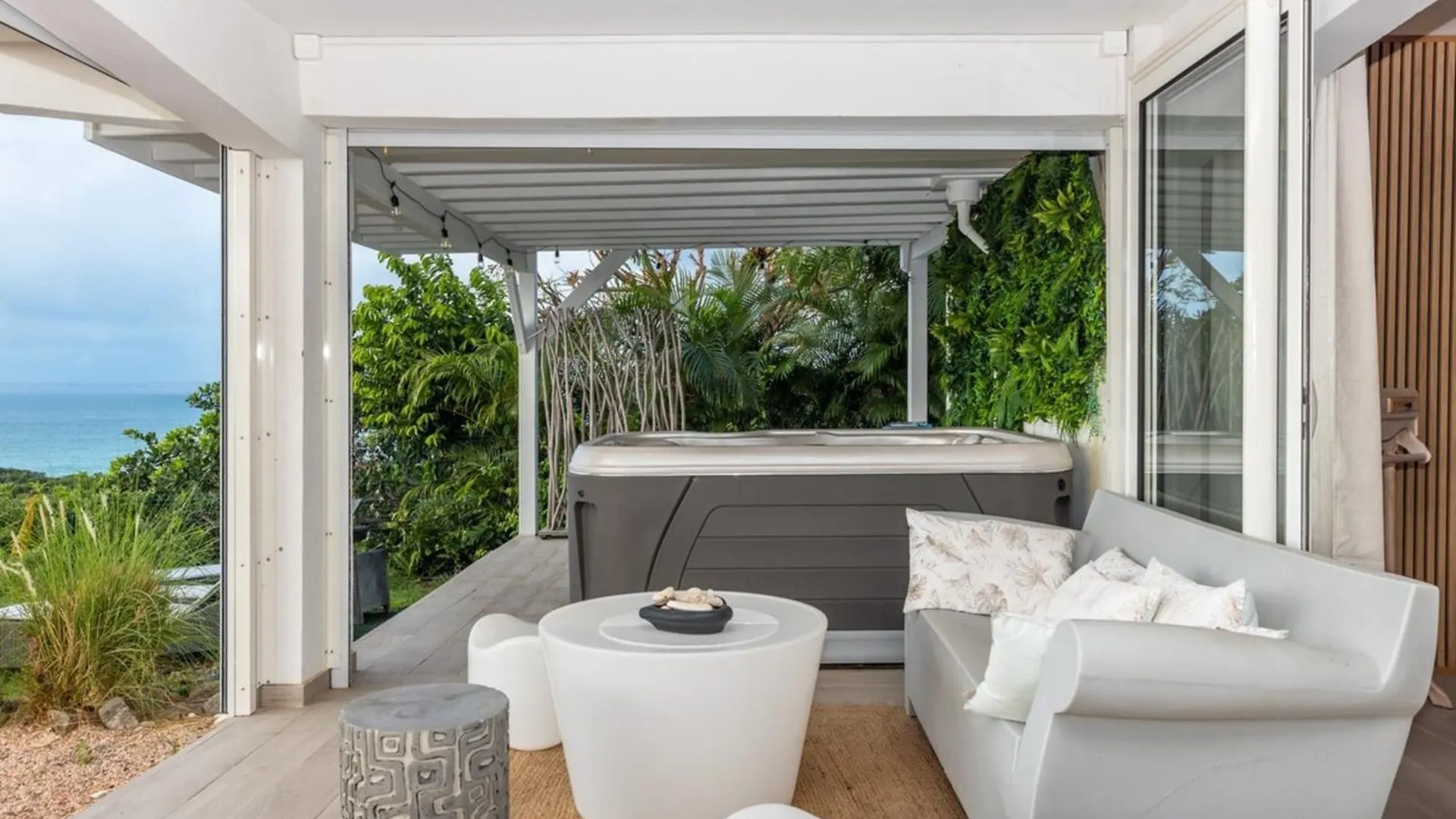 Mont Choisy Vue Imprenable Sur La Mer Et Spa 2Bdcanape Grand Case Apartment