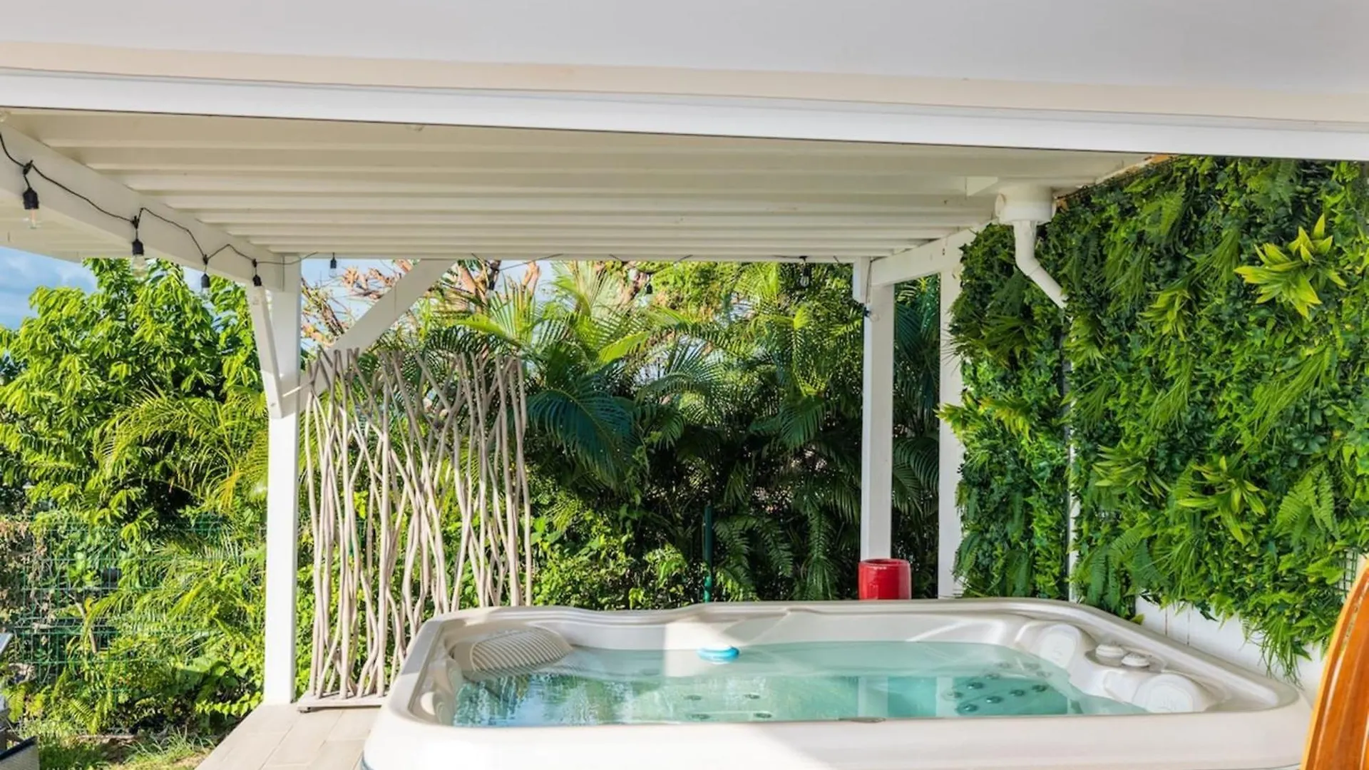 Mont Choisy Vue Imprenable Sur La Mer Et Spa 2Bdcanape Grand Case Apartment